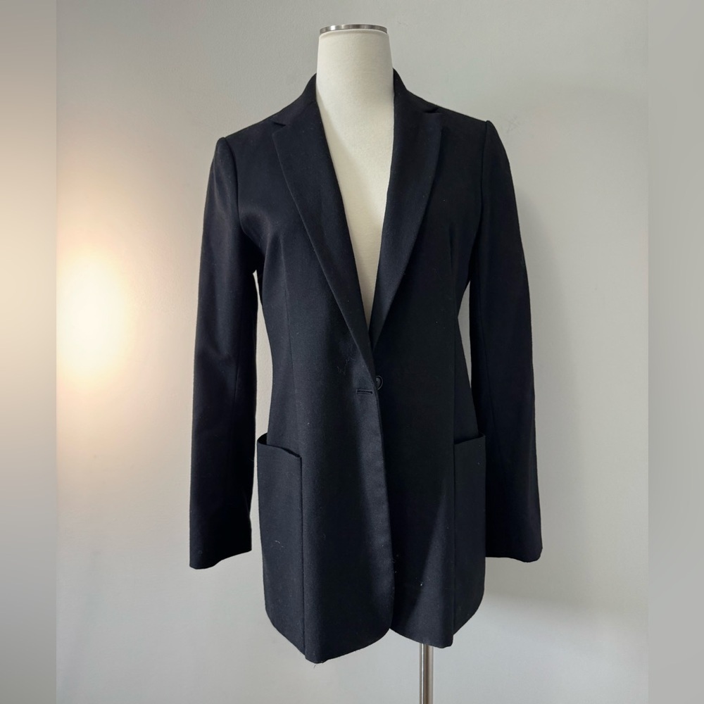 Aritzia Talula Babaton  Black Long Blazer  size 10